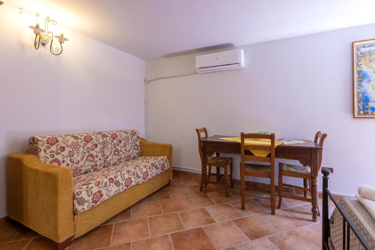 Bed and Breakfast Casa Ulmi Con Piscina Уджано-ла-Кьеза Экстерьер фото