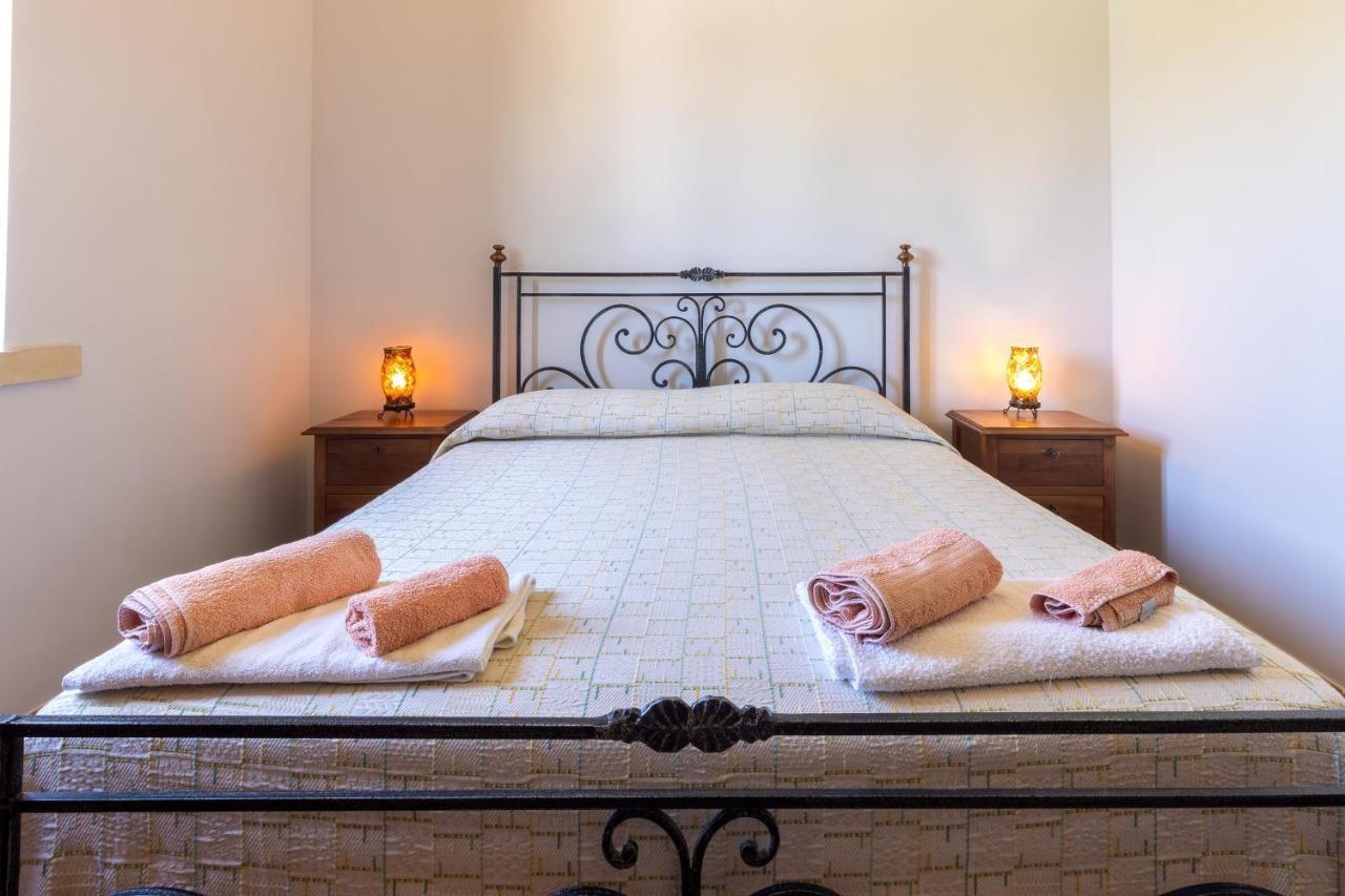 Bed and Breakfast Casa Ulmi Con Piscina Уджано-ла-Кьеза Экстерьер фото